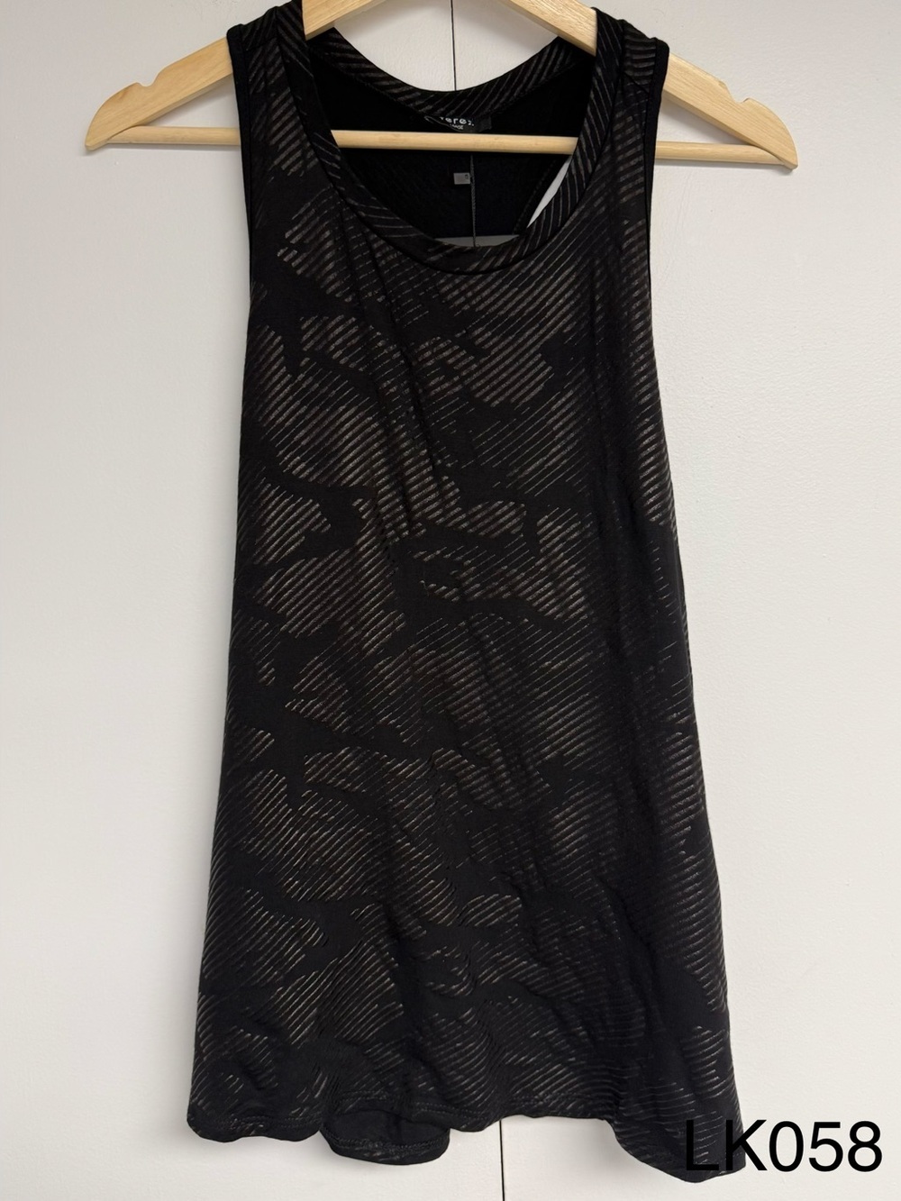 NWT Terez Black Camo Foil Racerback Tank Size Large